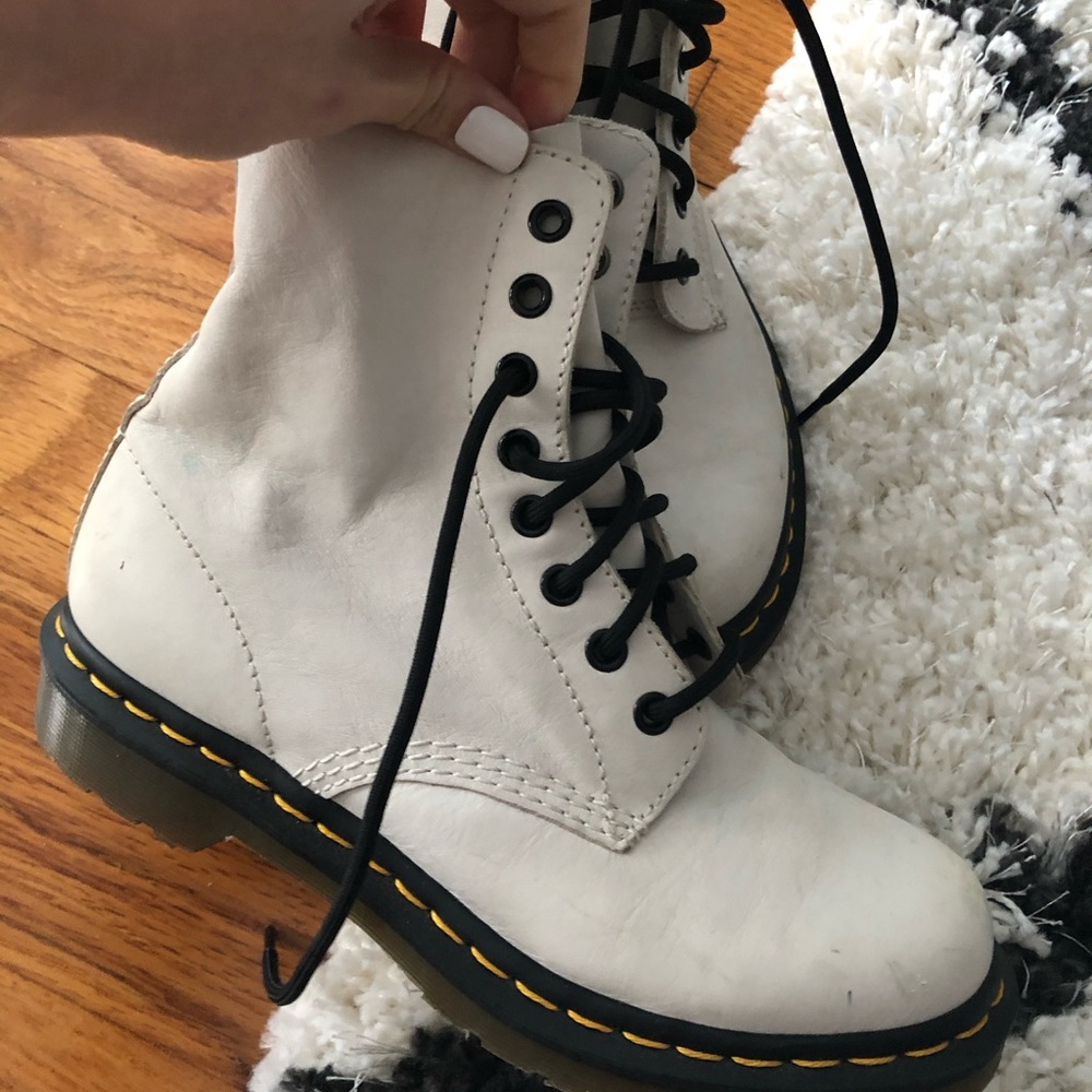 DR MARTEN BOOT WHITE